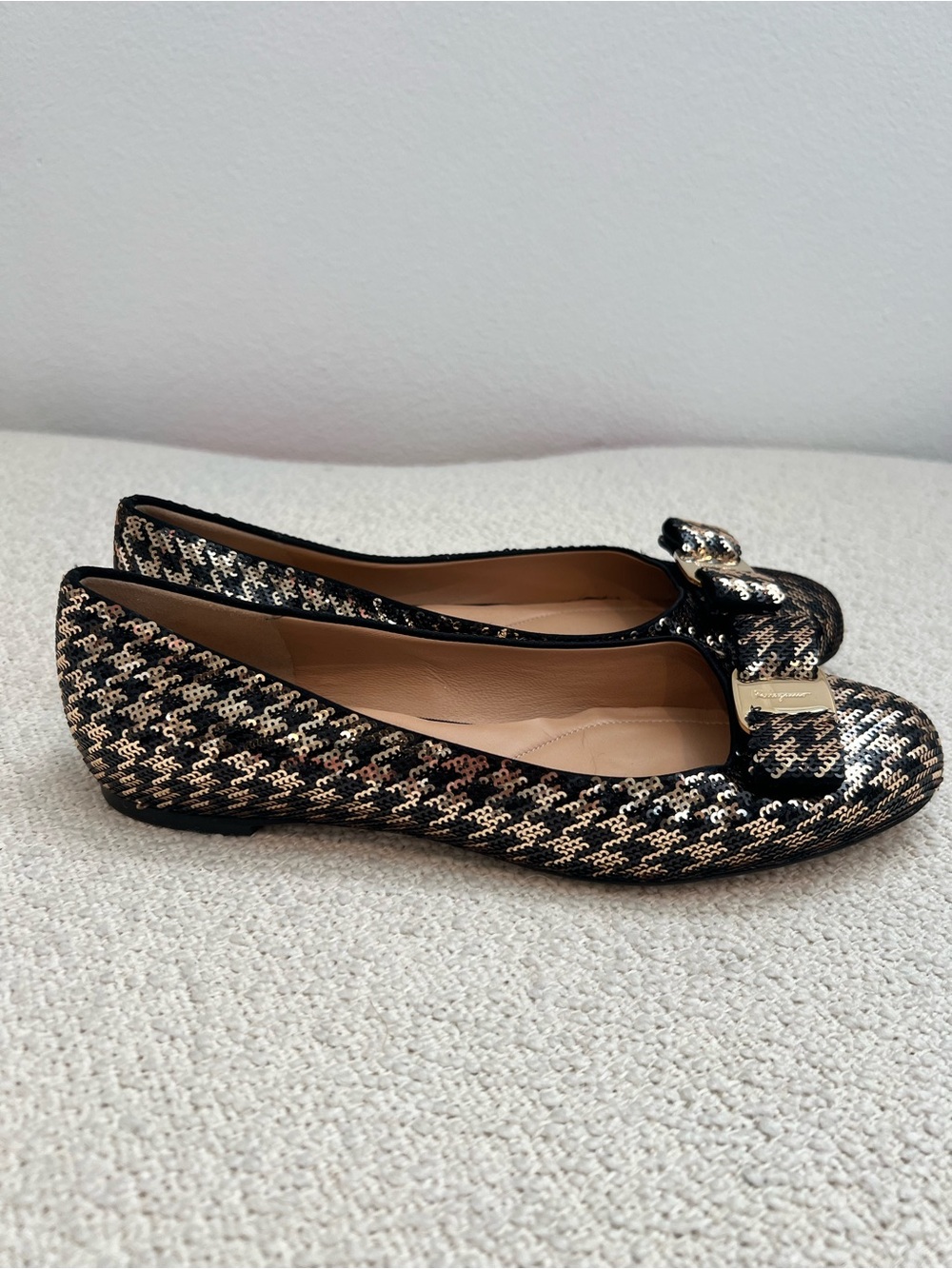 Salvatore Ferragamo Black & Gold Sequin Vara Bow Flats - Picture 2 of 3
